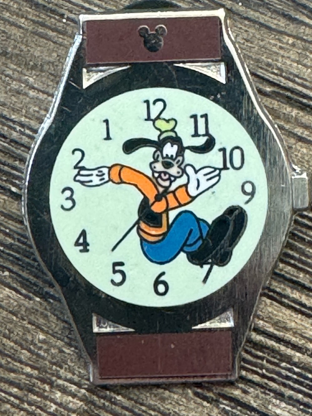 5/$25 Disney Hidden Mickey 2019 Watches Goofy Pin